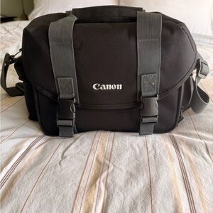 Canon Gadget Camera Bag – Padded DSLR Bag – Black